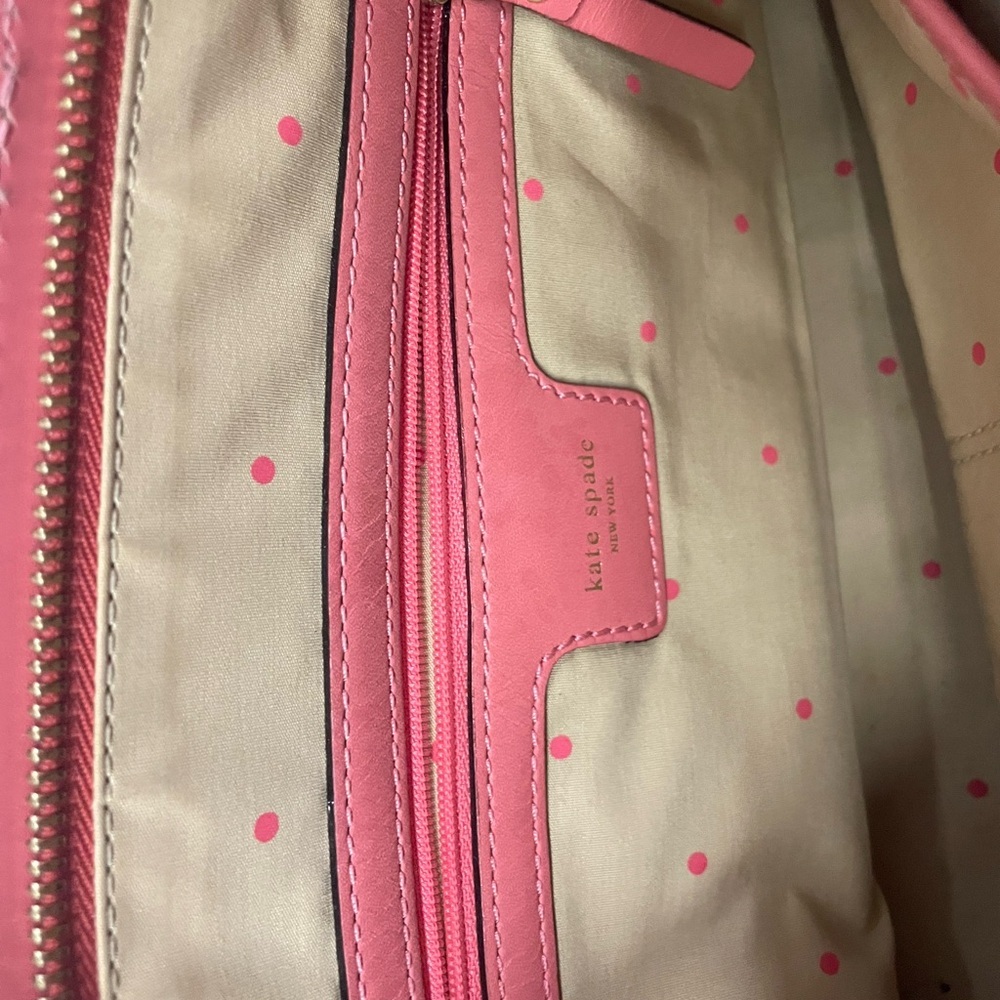 Kate Spade Vintage Pink Tote Bag with Wooden Handle - Picture 3 of 6